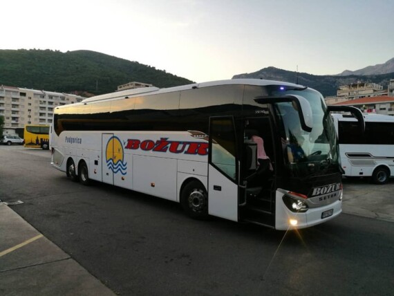Mercedes Turizmo Autobus